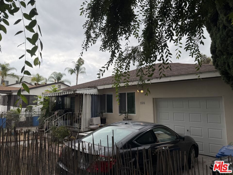 5328 Navarro Street
