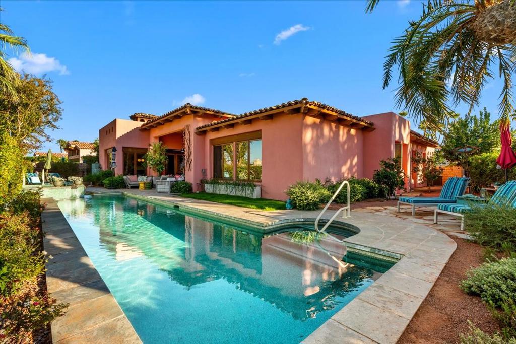 Vista Paseo - Residential