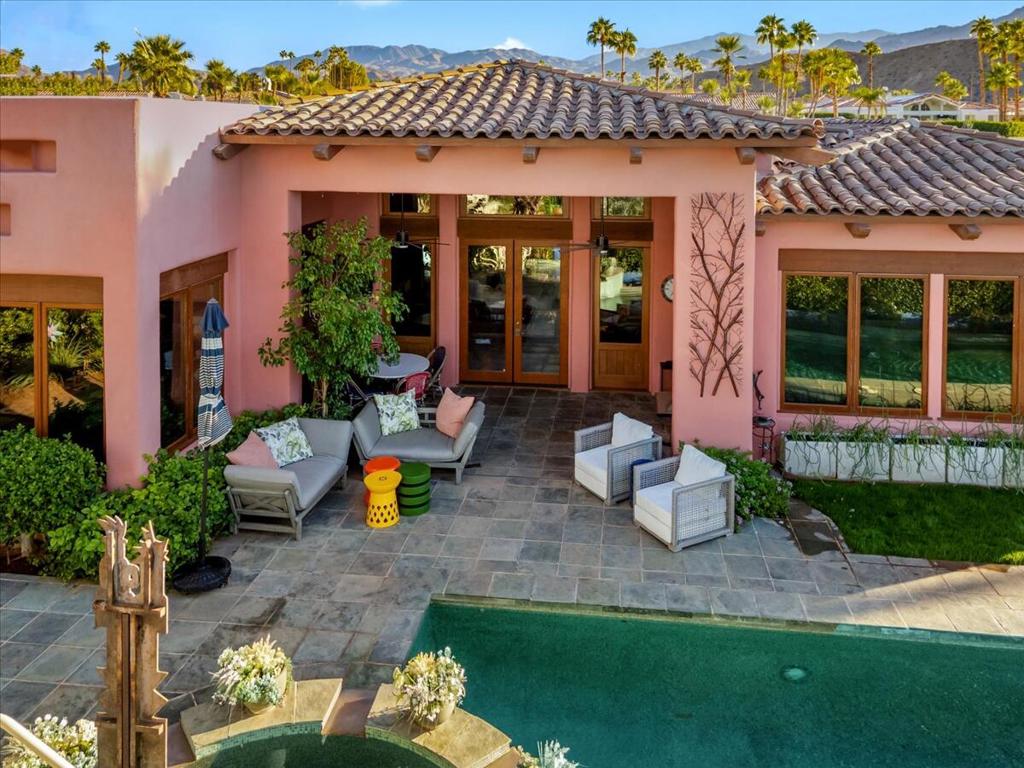 Vista Paseo - Residential