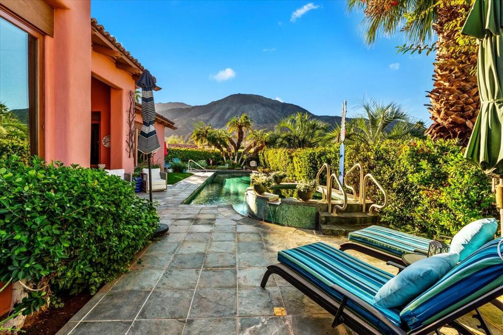 Vista Paseo - Residential