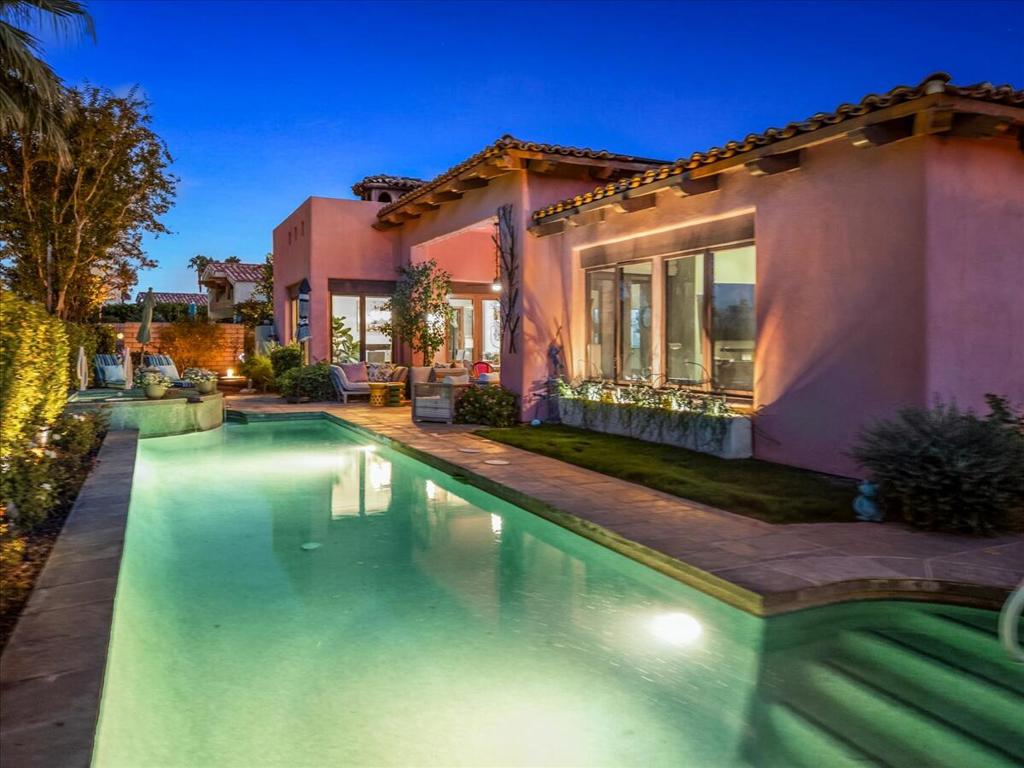 Vista Paseo - Residential