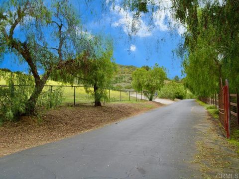 Photo of 1650 Vista Del Mar, Vista, CA 92084 (MLS # NDP2503856) Photo of 1650 Vista Del Mar, Vista, CA 92084 (MLS # NDP2503856)