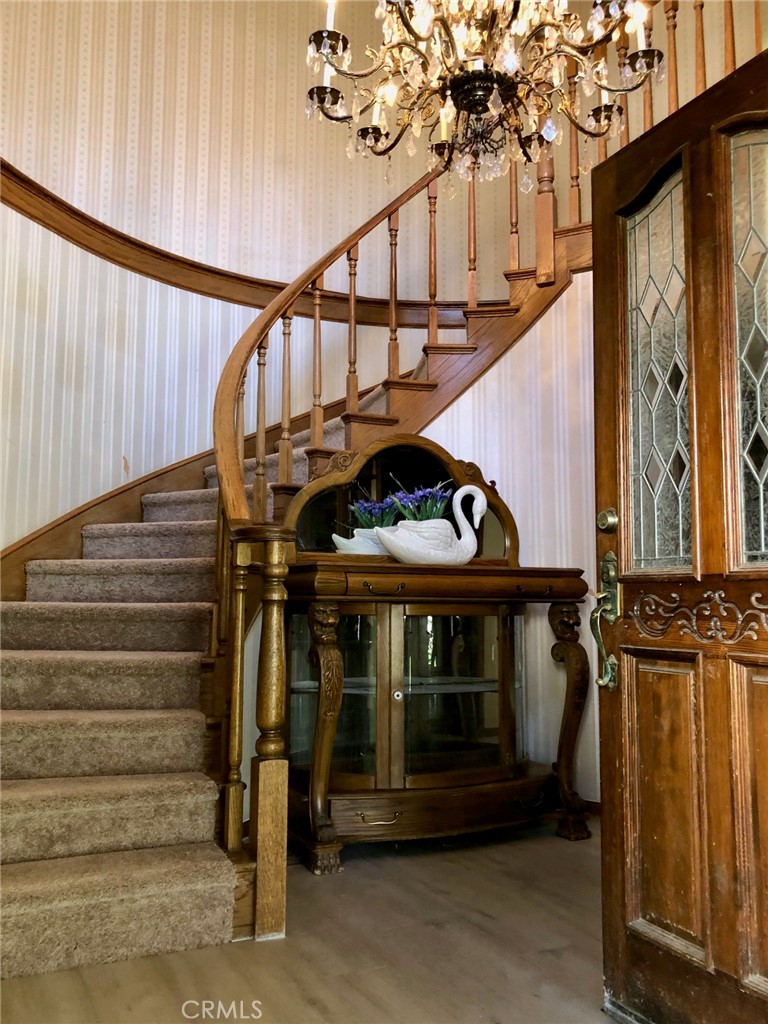 11050 Lindley Avenue