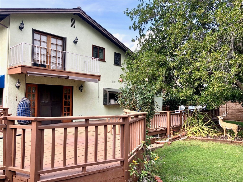 11050 Lindley Avenue