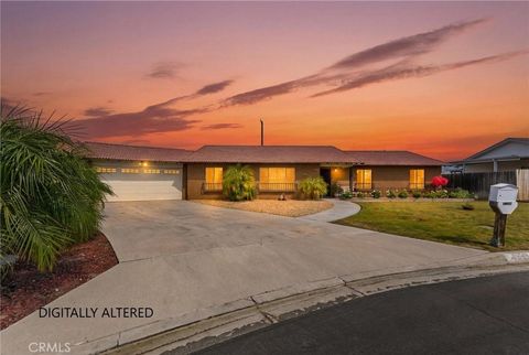 Photo of 41590 Lori Ln, Hemet, CA 92544 (MLS # IG26067882)