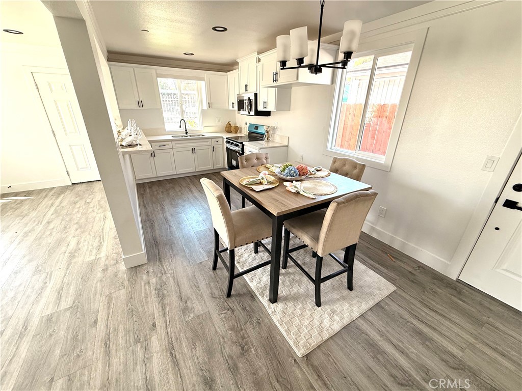 1677 E Imperial
