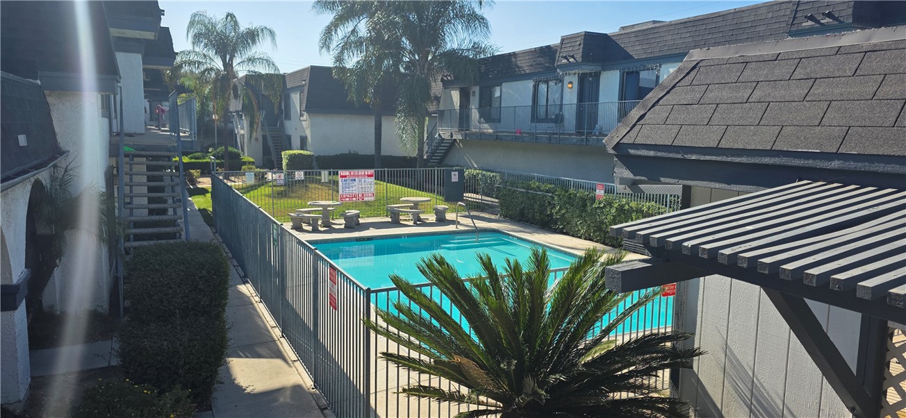 1319 Oakwood Drive 12