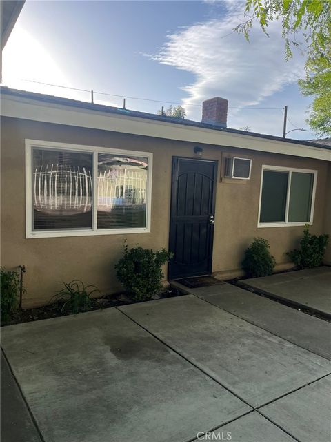 Photo of 3495 E 21st St, Highland, CA 92346 (MLS # CV26086425)