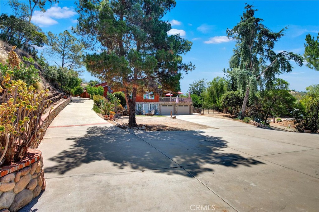 1026 Arnold Way