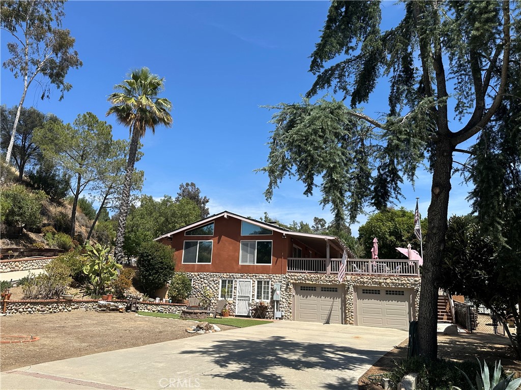 1026 Arnold Way