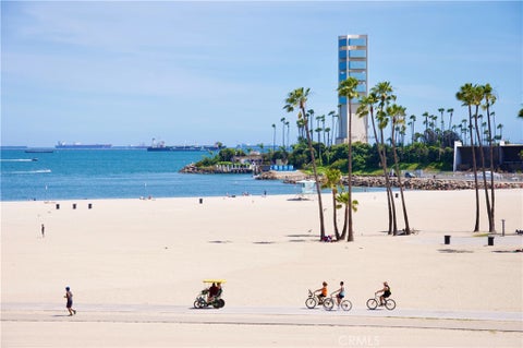 Photo of 411 W Seaside Way #1804, Long Beach, CA 90802 (MLS # PW26078505)