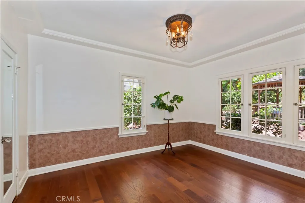 La Canada Flintridge, California 91011, United States, 4 Bedrooms Bedrooms, ,3 BathroomsBathrooms,Residential,Active,186289