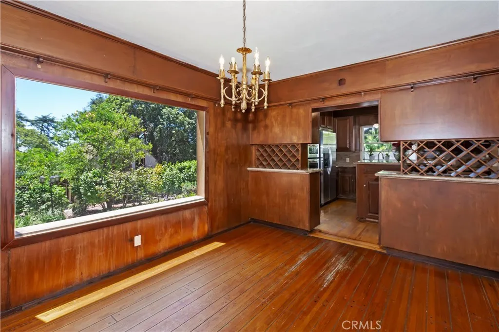 La Canada Flintridge, California 91011, United States, 4 Bedrooms Bedrooms, ,3 BathroomsBathrooms,Residential,Active,186289
