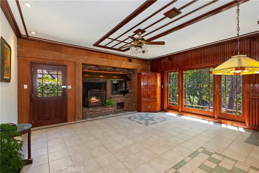 La Canada Flintridge, California 91011, United States, 4 Bedrooms Bedrooms, ,3 BathroomsBathrooms,Residential,Active,186289