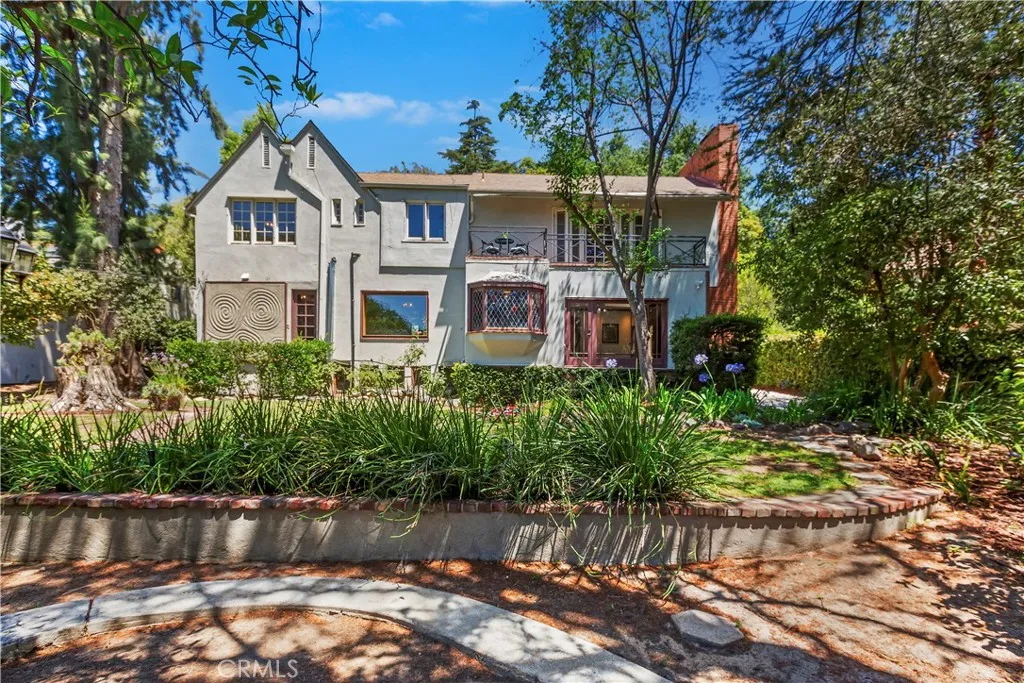La Canada Flintridge, California 91011, United States, 4 Bedrooms Bedrooms, ,3 BathroomsBathrooms,Residential,Active,186289