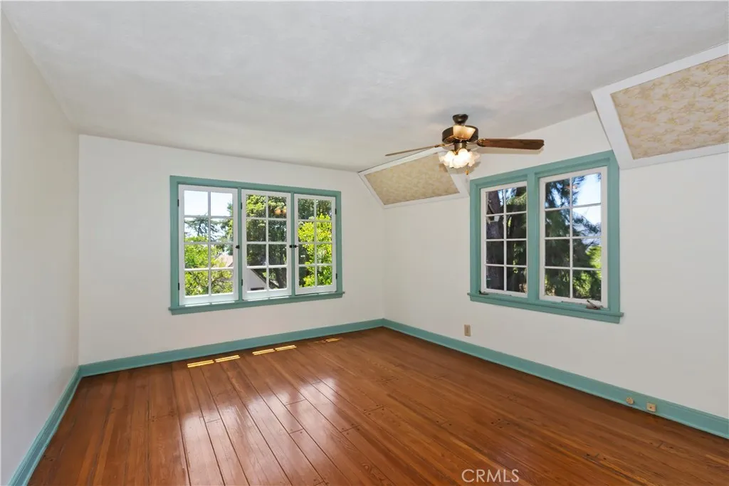 La Canada Flintridge, California 91011, United States, 4 Bedrooms Bedrooms, ,3 BathroomsBathrooms,Residential,Active,186289