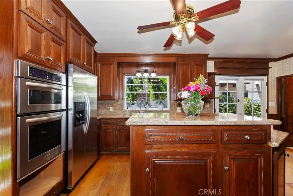 La Canada Flintridge, California 91011, United States, 4 Bedrooms Bedrooms, ,3 BathroomsBathrooms,Residential,Active,186289