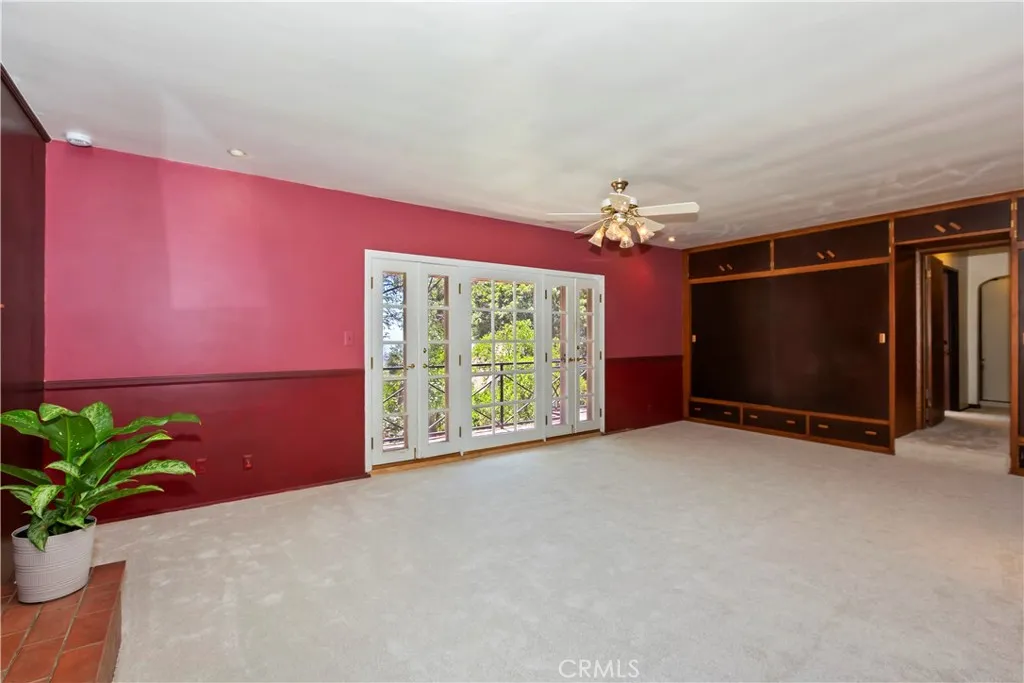 La Canada Flintridge, California 91011, United States, 4 Bedrooms Bedrooms, ,3 BathroomsBathrooms,Residential,Active,186289