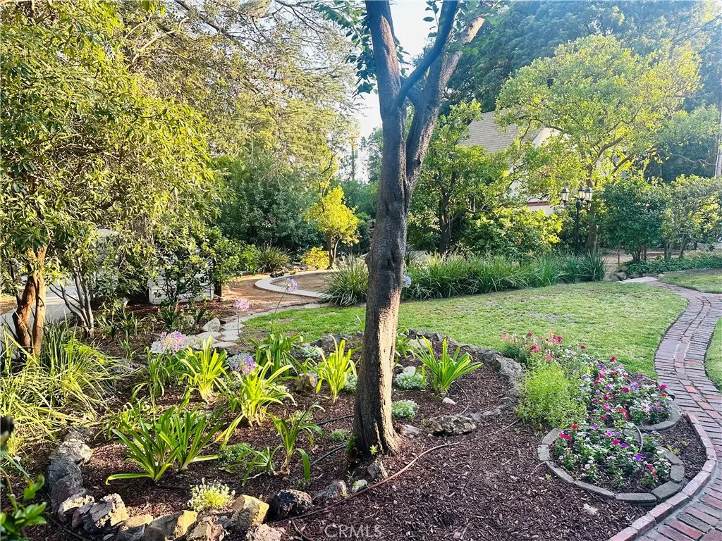 La Canada Flintridge, California 91011, United States, 4 Bedrooms Bedrooms, ,3 BathroomsBathrooms,Residential,Active,186289