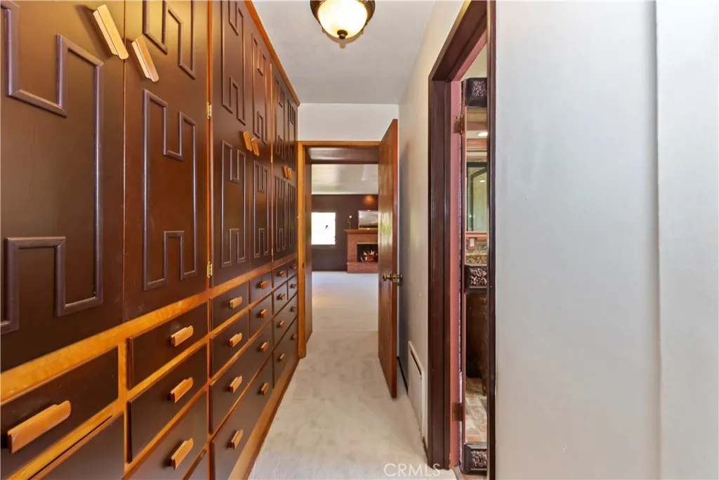 La Canada Flintridge, California 91011, United States, 4 Bedrooms Bedrooms, ,3 BathroomsBathrooms,Residential,Active,186289