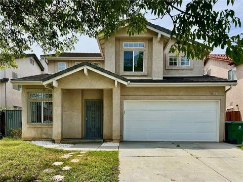 Photo of 8411 Sparton Ave, Panorama City, CA 91402 (MLS # SR26077461)