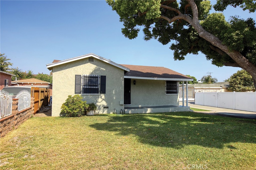 Excellent Investment Opportunity! This Hawthorne duplex features two detached single-story cottages totaling 1,627 sq. ft. on a 6,109 sq. ft. lot, an ideal single-story layout that appeals to tenants. Each 2-Bed/1-Bath cottage offers upgraded interiors, newer electrical subpanels, and partial copper plumbing, providing modern comfort and reduced maintenance costs. Tenants enjoy the convenience of private yards, garage parking, and private laundry hookups. Each cottage is separately metered with tenants paying for electricity, gas, and water! The property is strategically located near major employers and entertainment hubs including SpaceX, Intuit Dome, and SoFi Stadium, ensuring strong rental demand and long-term appreciation potential.