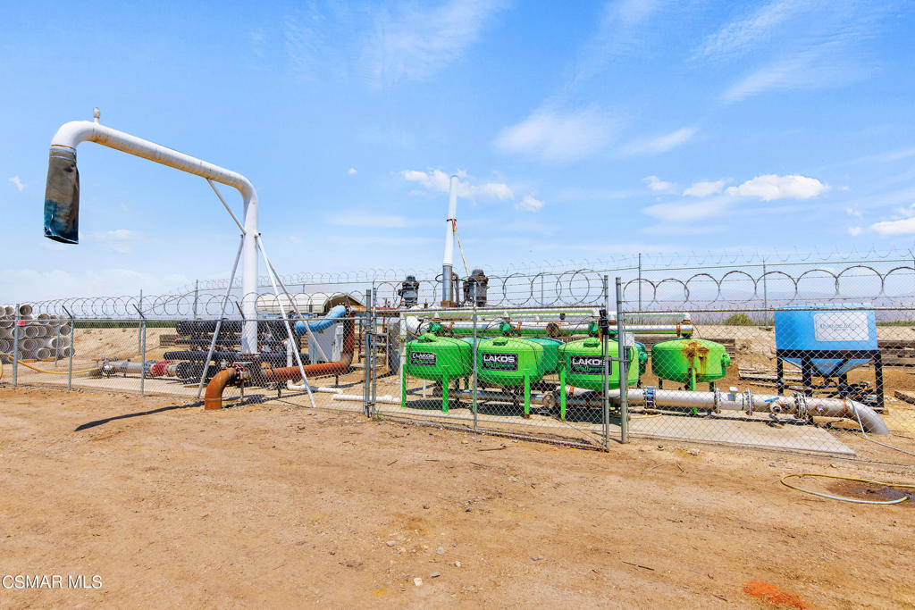 Not Applicable - 1007242 - Land