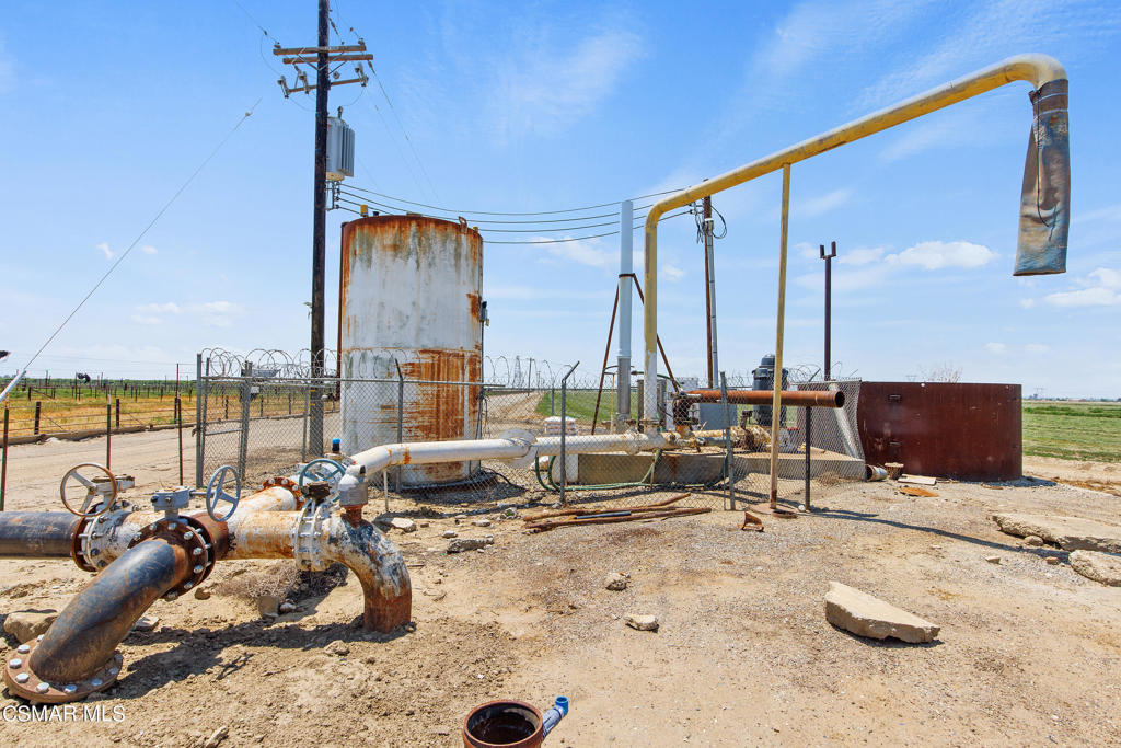 Not Applicable - 1007242 - Land