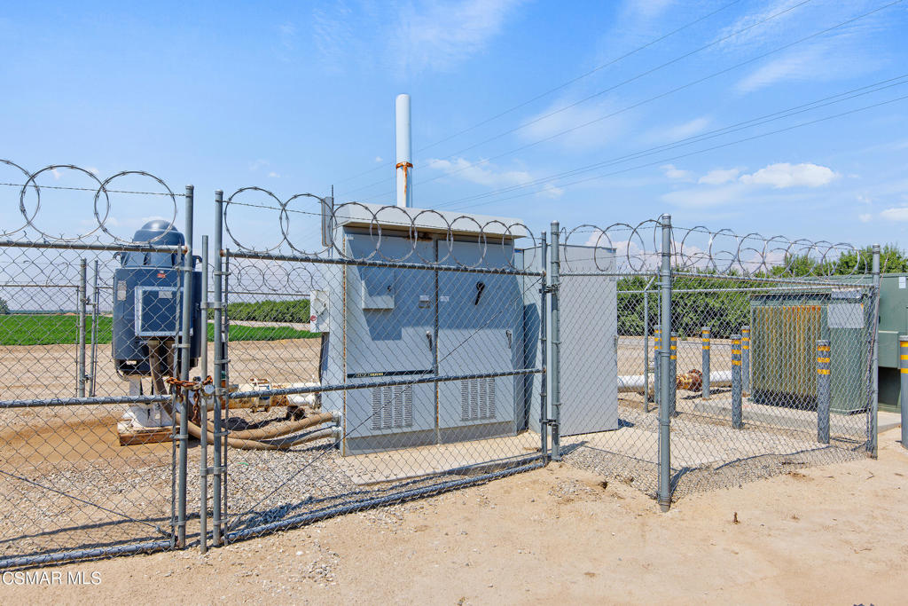 Not Applicable - 1007242 - Land