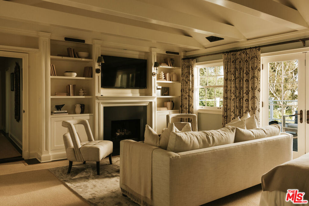 Point Dume - Residential Lease