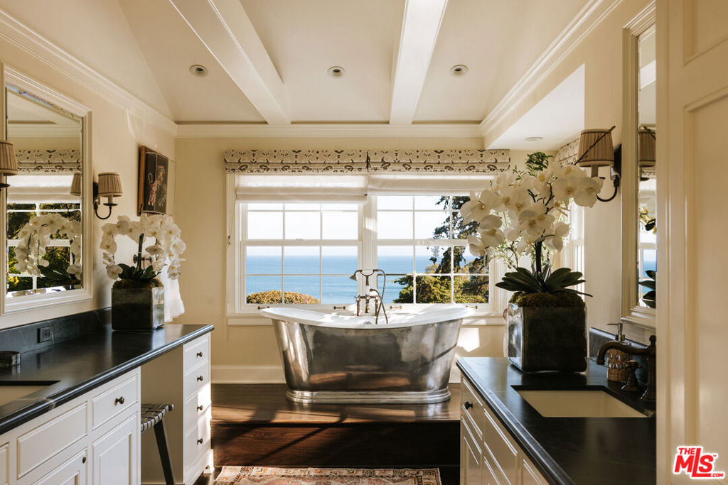 Point Dume - Residential Lease