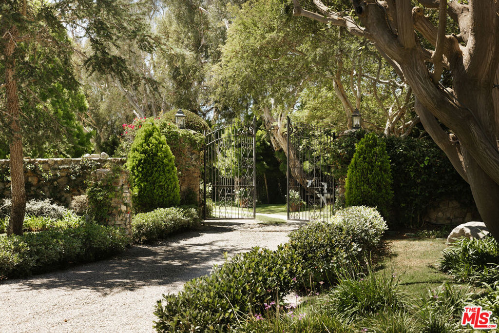 Point Dume - Residential Lease