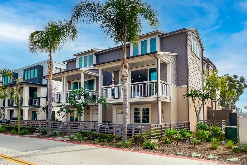 807 Santa Barbara Pl Pl