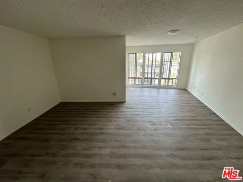 Photo of 3600 Bagley Ave #212, Los Angeles, CA 90034 (MLS # 26647381)