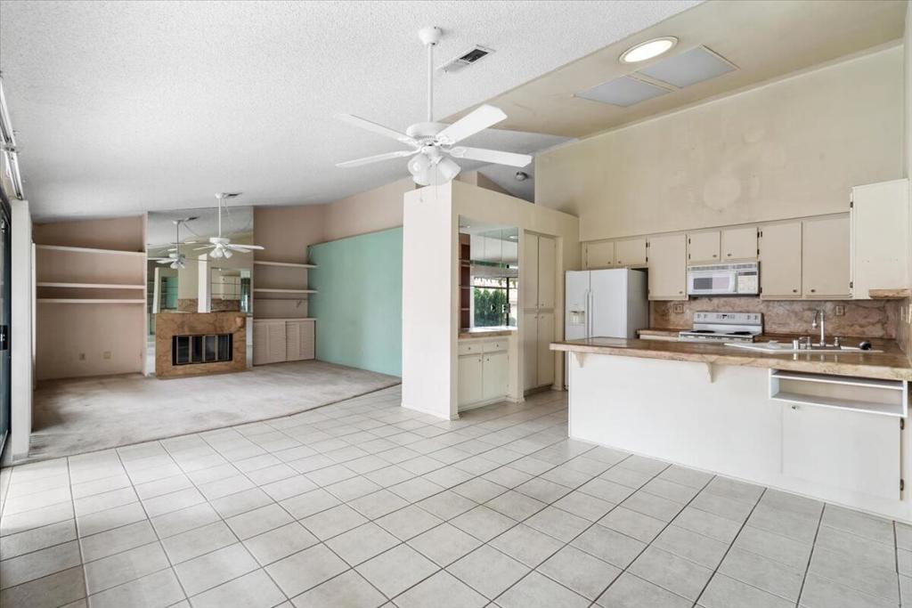 Oasis Country Club - Residential