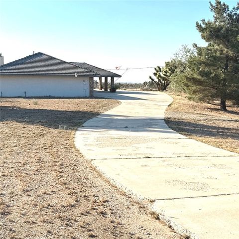 9078 Smith Road Phelan CA 92371
