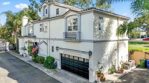 Photo of 1020 Harbor Crossing Ln, Marina Del Rey, CA 90292 (MLS # SB26074284)