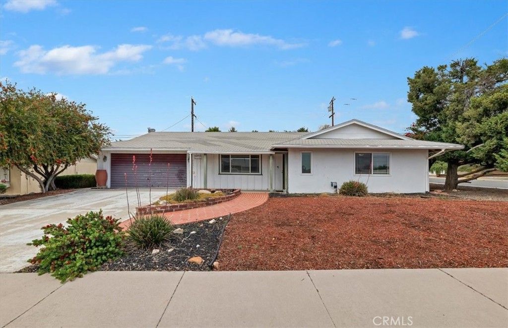 Photo of 27190 Pinehurst Rd, Menifee, CA 92586 (MLS # CV26084048)