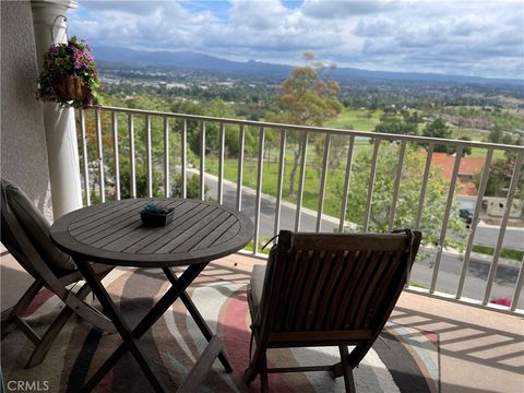 Photo of 4014 Calle Sonora Oeste, Laguna Woods, CA 92637 (MLS # PW26068598)