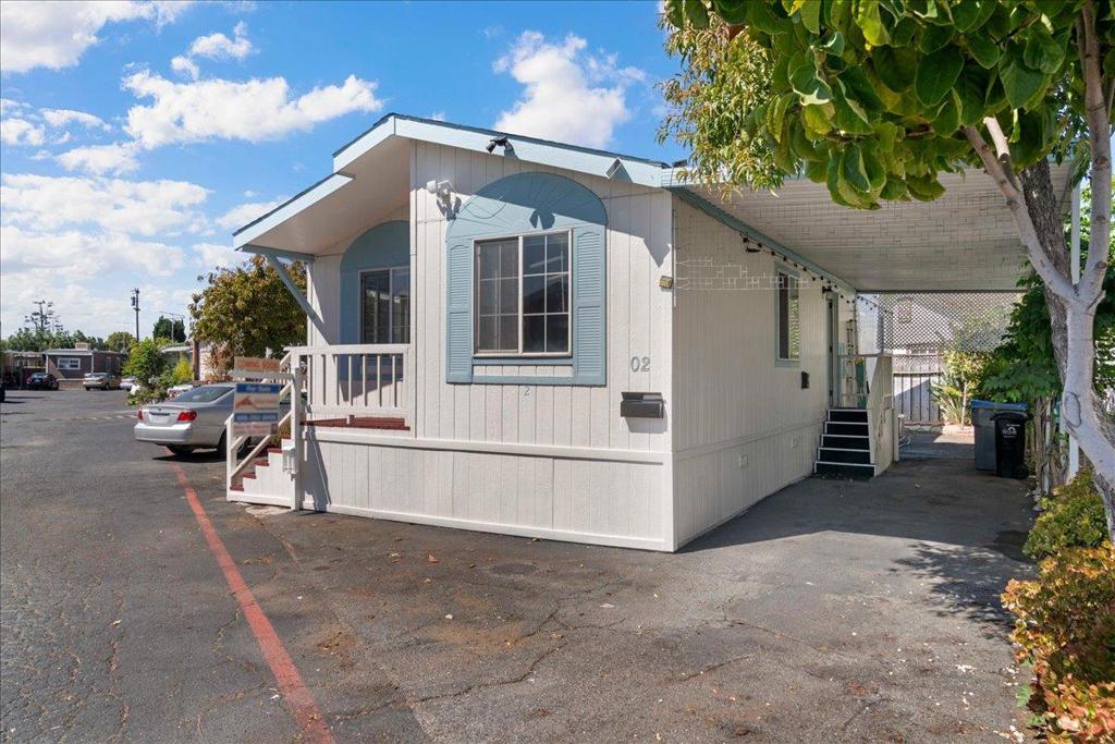 661 Bonita Avenue 2