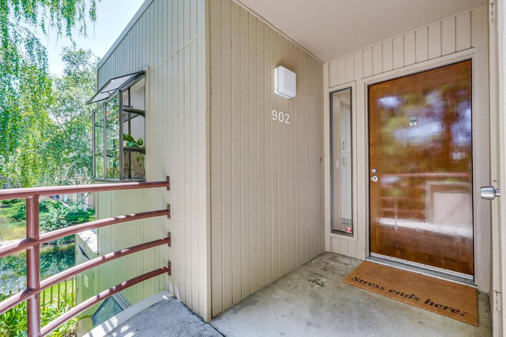 928 Wright Avenue 902