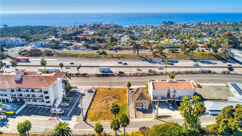 2449 S El Camino Real