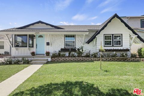 21109 Longworth Avenue Lakewood CA 90715