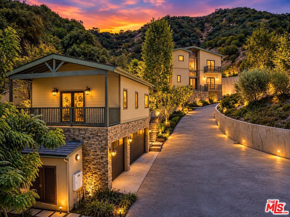 Photo of 4099 Mandeville, Brentwood, CA 90049 (MLS # 26872395)
