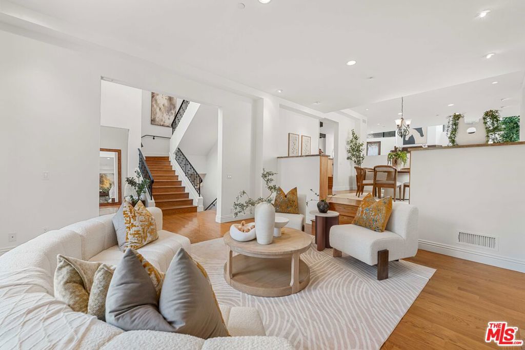 Photo of 4099 Mandeville, Brentwood, CA 90049 (MLS # 26872395)