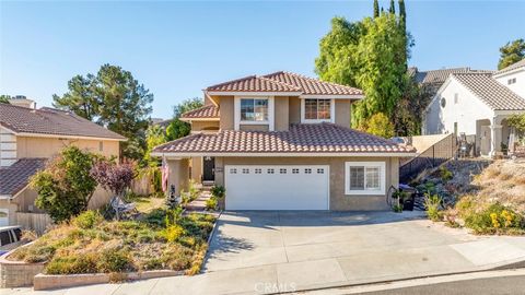 Photo of 28741 Park Woodland Place, Saugus, CA 91390 (MLS # GD25173972)