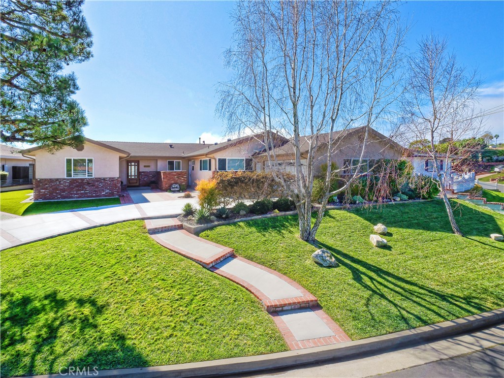 30520 Santa Luna Drive