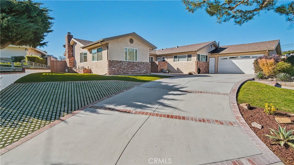 30520 Santa Luna Drive