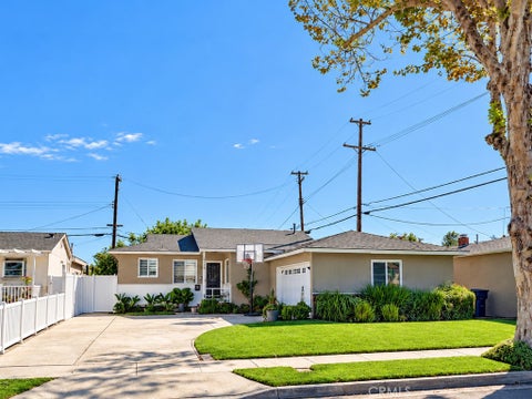 Photo of 18406 Florwood Avenue, Torrance, CA 90504 (MLS # SB26165587)
