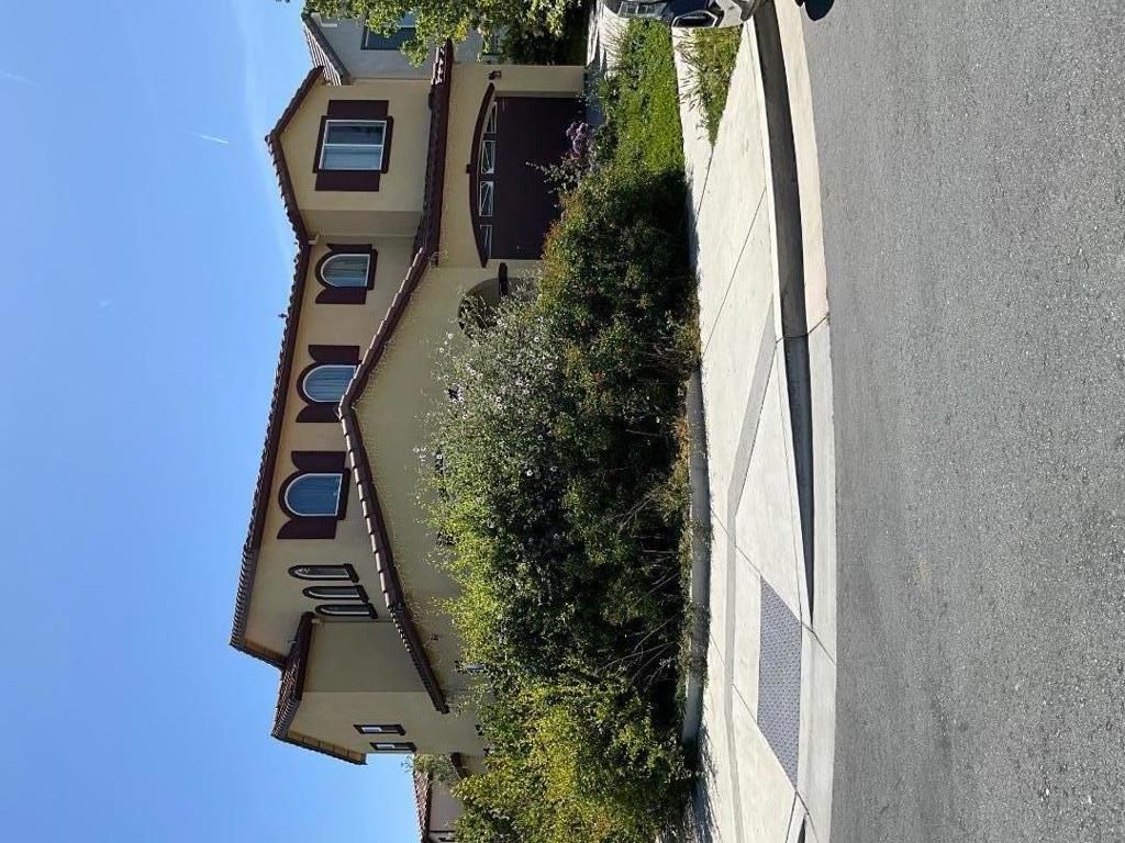 Photo of 1011 El Cerro Drive, Hollister, CA 95023 (MLS # ML82043617)